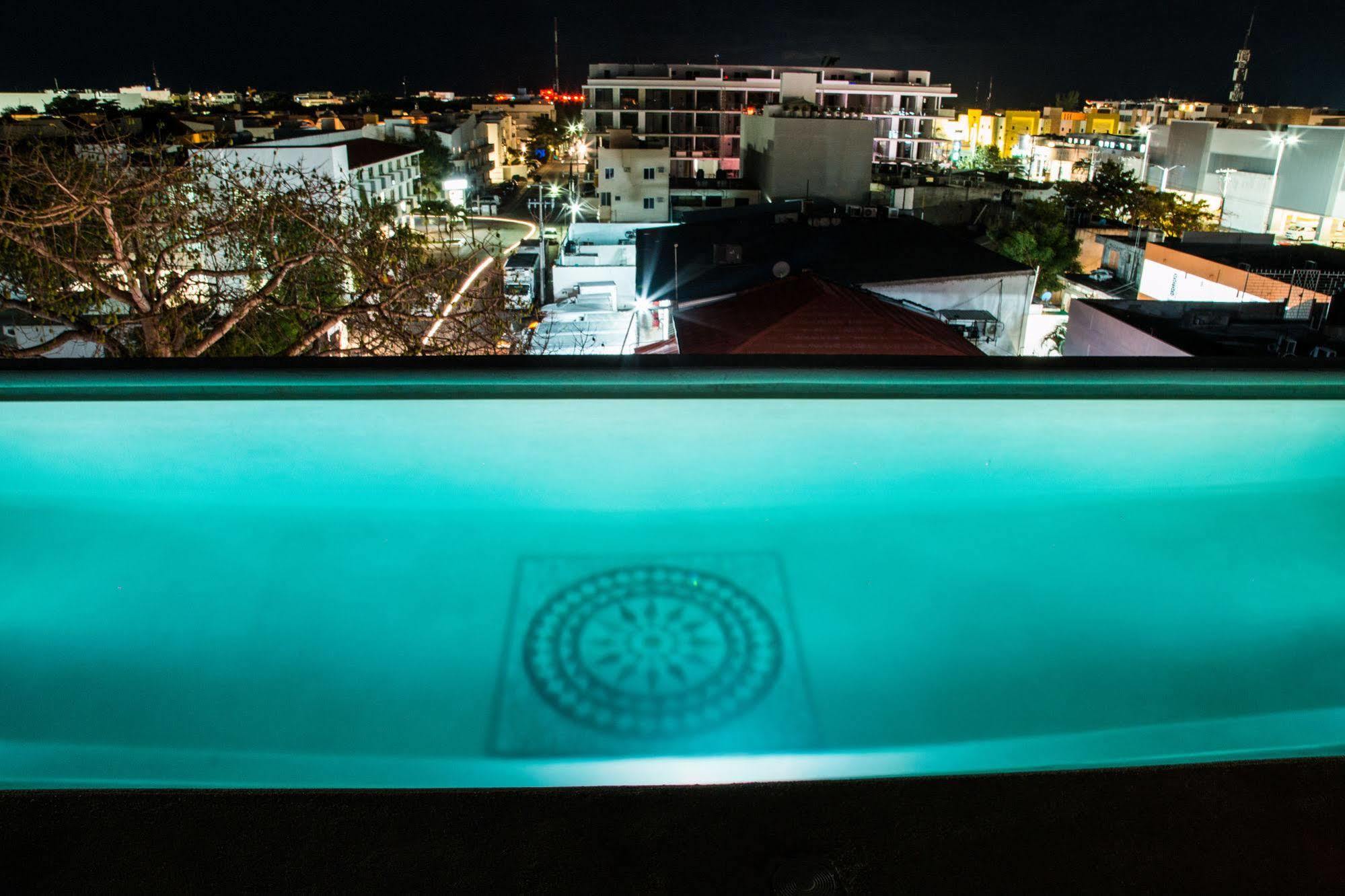 La Galeria By Bunik Hotel Плая дел Кармен Екстериор снимка
